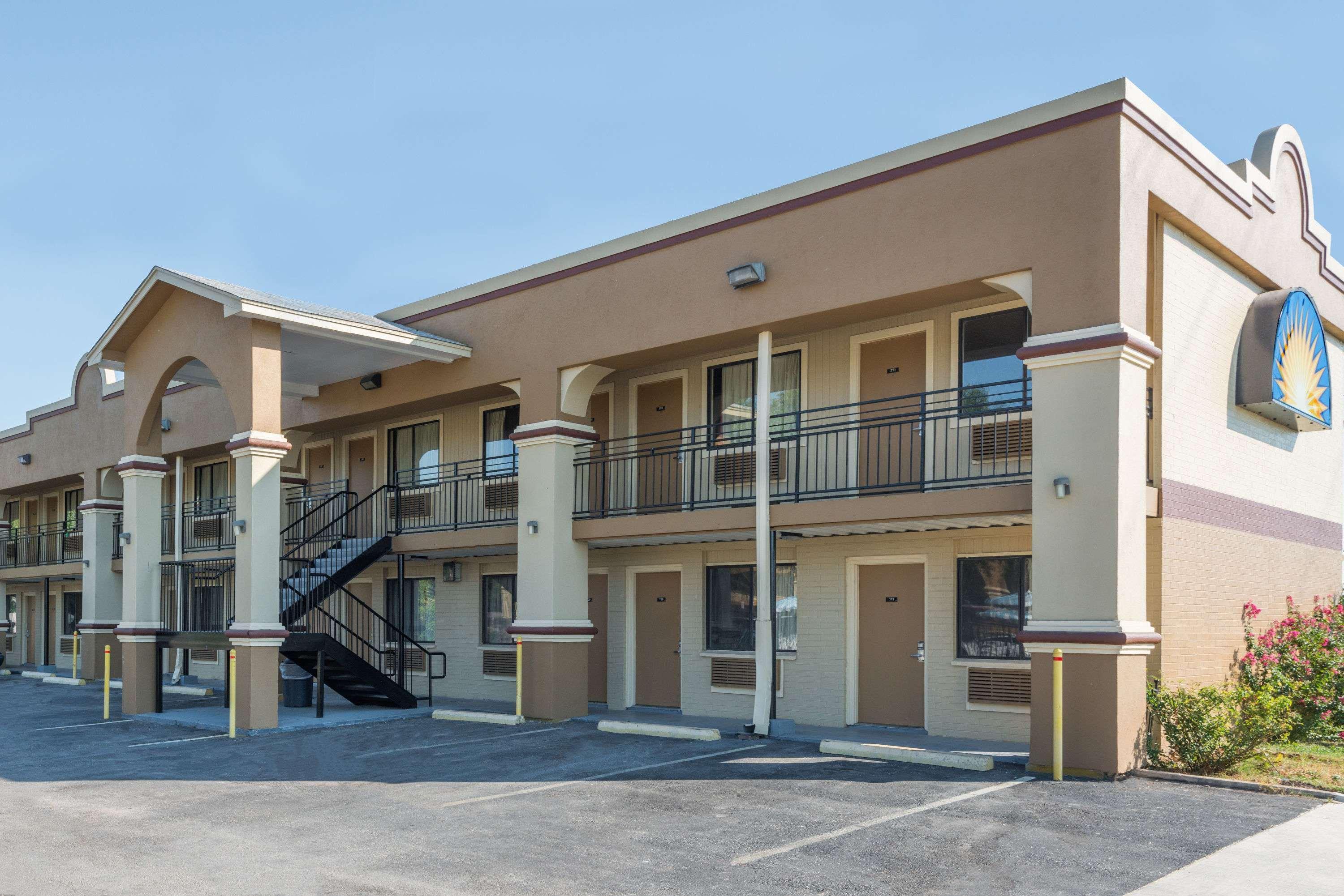 Days Inn By Wyndham San Marcos Extérieur photo